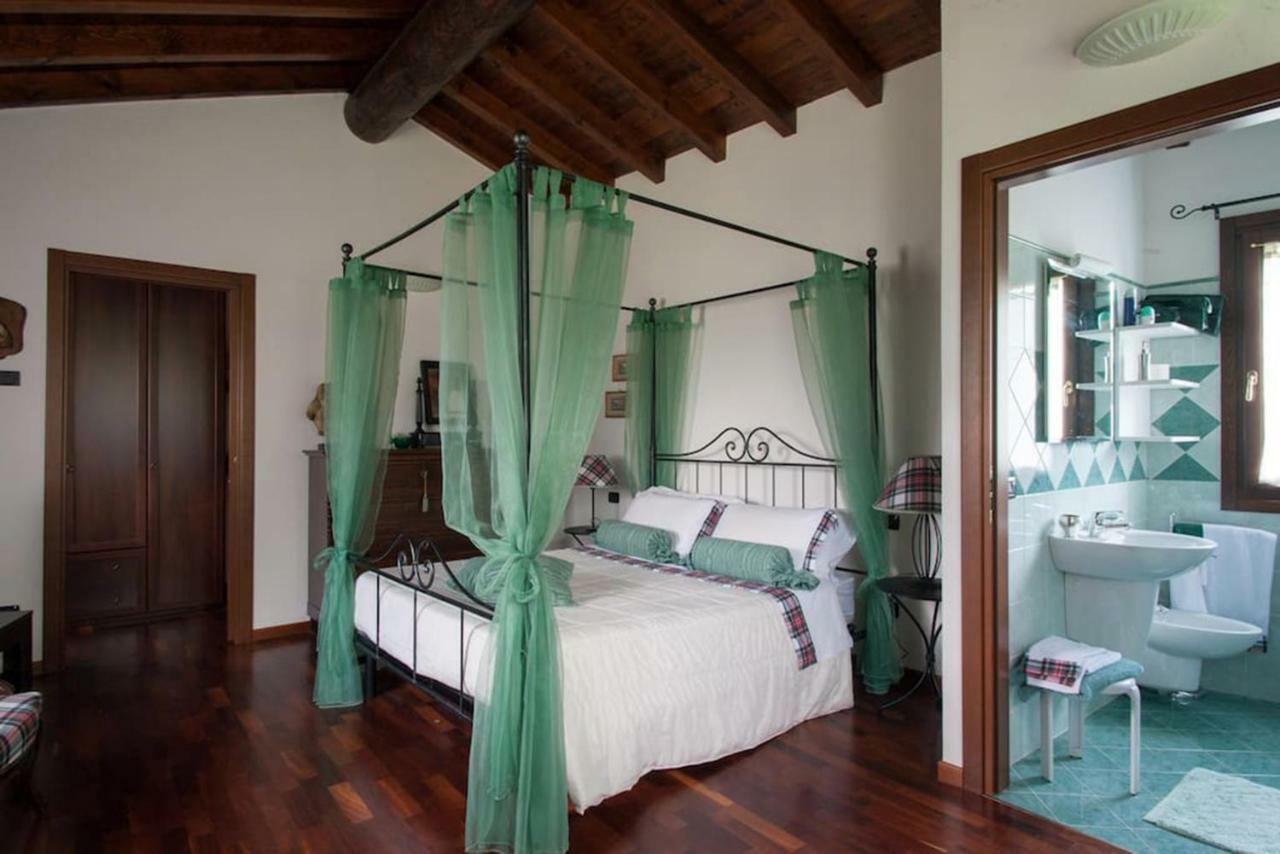 Casa Vacanze Il Noce Sovere Buitenkant foto