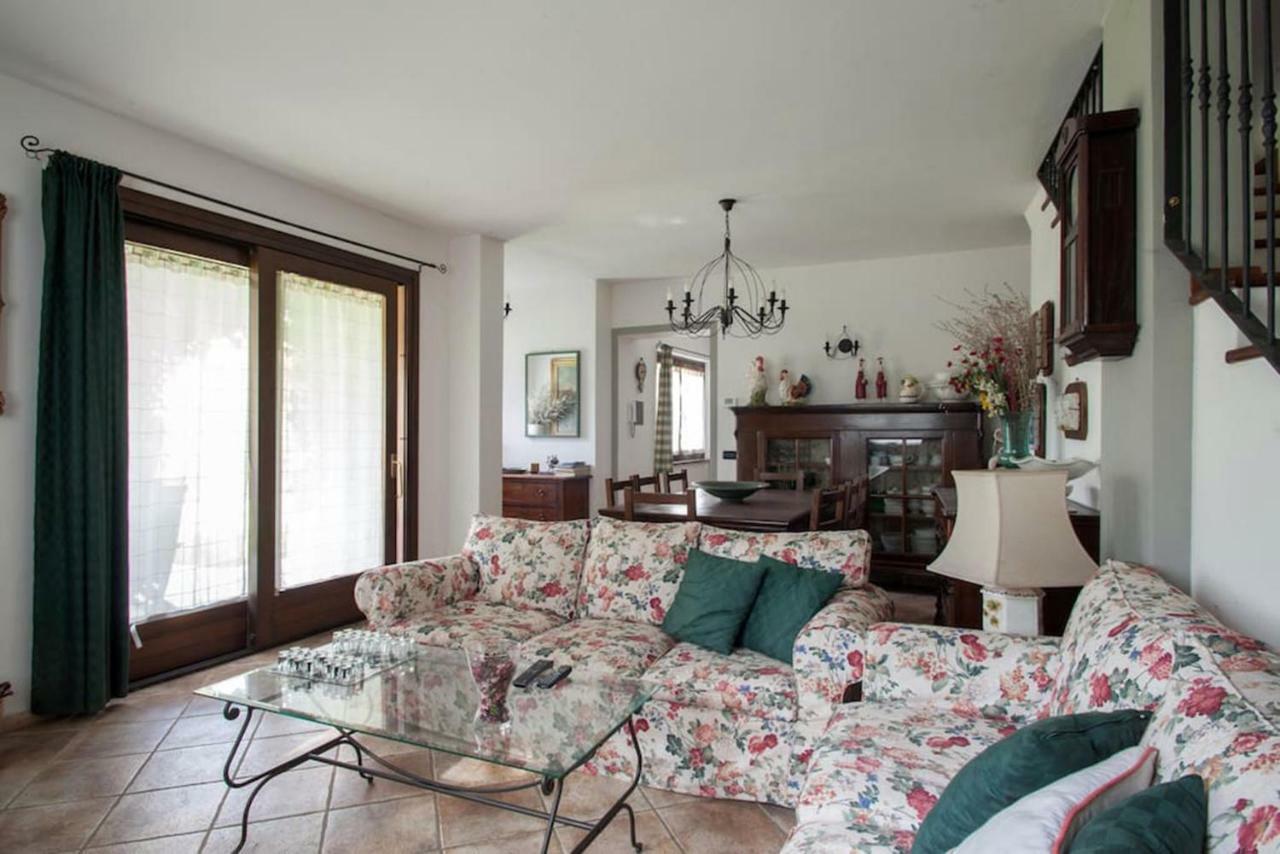 Casa Vacanze Il Noce Sovere Buitenkant foto
